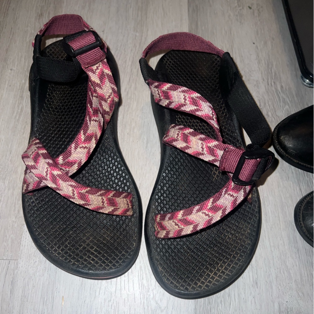 Women’s Chaco’s Pink - will wash before shipped!